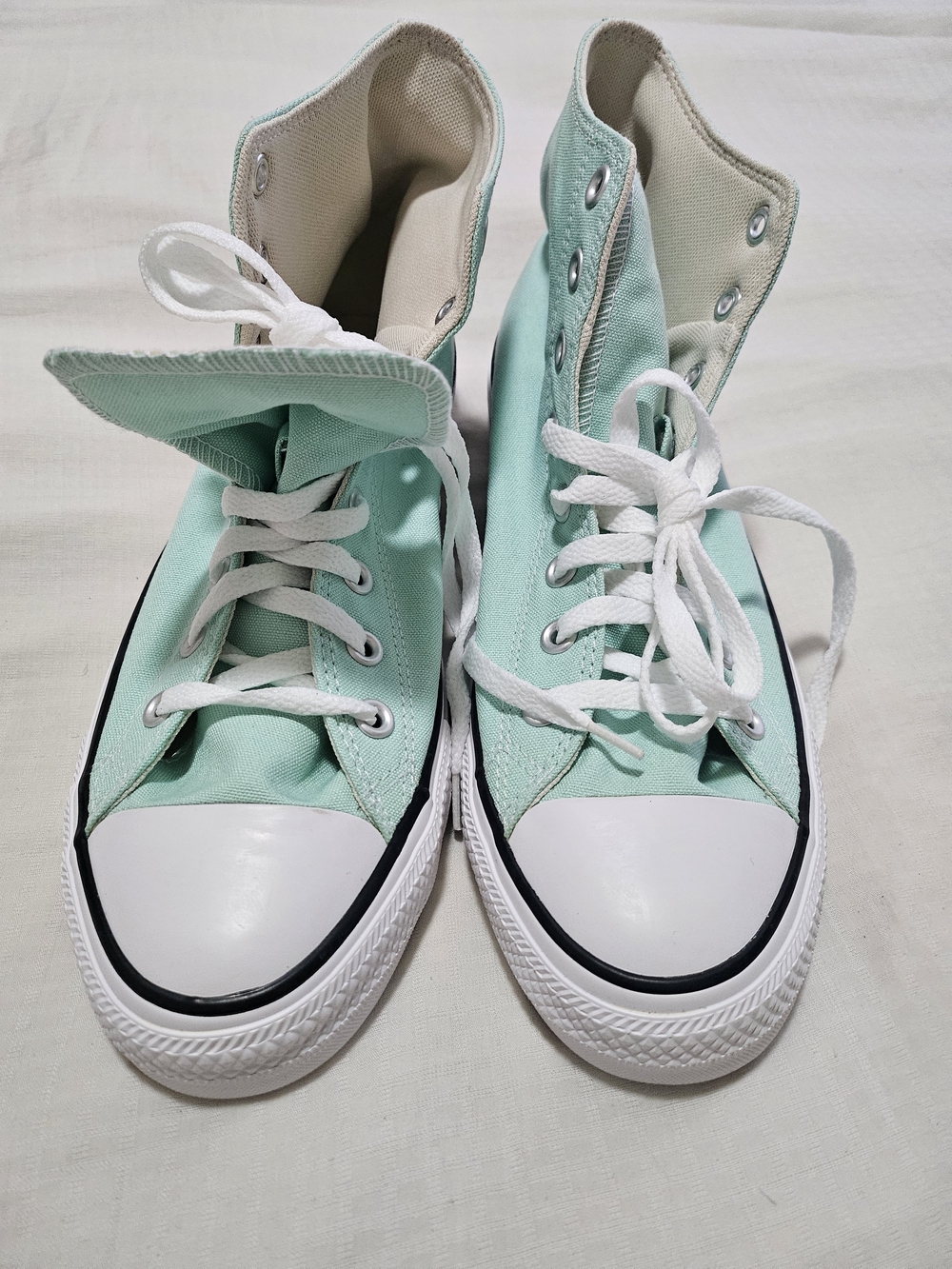 Brand NEW Converse High-Top Sneakers in Mint Green with White Accents